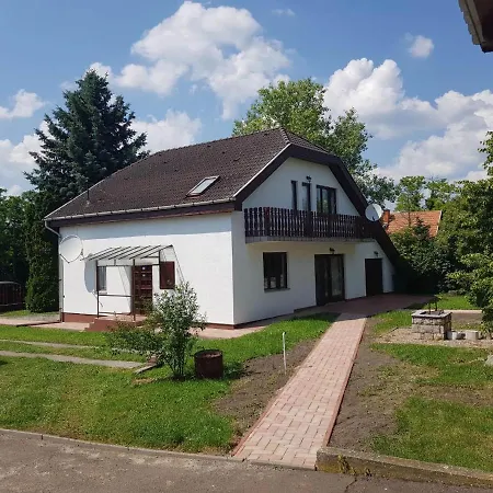 Czinege Vendeghaz - Nagy Haz Apartment